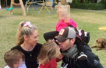 Anna Kournikova e Enrique Iglesias dão as boas-vindas ao quarto filho enquanto a ex-estrela do tênis compartilha a primeira foto do recém-nascido