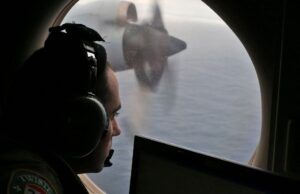 A última busca em alto mar pelo voo 370 da Malaysia Airlines desaparecido está em andamento