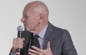 Ghigo: "As primeiras lembranças de La Stampa, pai e 10 soldos. Hoje é triste ver menos bancas"