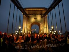 Manifestantes húngaros pedem renúncia do primeiro-ministro Viktor Orbán devido ao escândalo de abuso infantil | Notícias de protesto