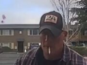 Polícia procura ‘Holiday Grinch’ após repetido roubo de pacote da varanda de Gladstone