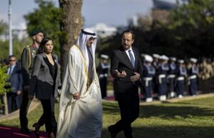 Mohammed bin Zayed chega ao Palácio Presidencial em Nicósia