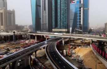 Dubai inaugura duas pontes dentro do Projeto de Desenvolvimento da Rotunda do Trade Center, com 2.000 metros de extensão (vídeo)