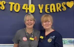 Duas enfermeiras de Kent estão comemorando serem amigas há 40 anos