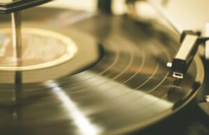 CRB aumenta taxas de royalties de física e download de máquinas em 2026