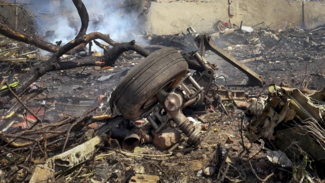 Crash-ao-1766456518535_d.png
