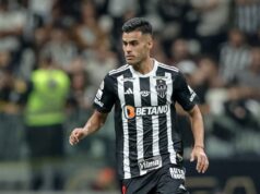 O que falta para finalizar a chegada de Fausto Vera ao Rio Cam? PLACA DE RIO Inconsistente