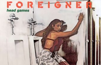 Lisanne Falk fala sobre estar na capa de ‘Foreigner’ aos 14 anos