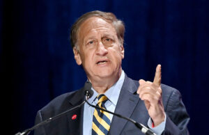 AMC Theatres vende participação na mineração de ouro e prata da Hycroft por US$ 24,1 milhões