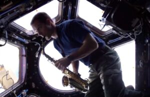 Esses clipes de astronautas em missão na ISS vão causar sorrisos
