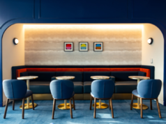 A JetBlue continua sua transformação premium com a inauguração de seu primeiro saguão de aeroporto.