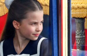 Por que a princesa Charlotte ainda não usa tiara