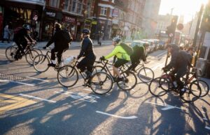 Eu sou um ciclista. A robotaxis tornará minhas viagens mais seguras?