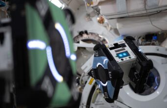 Pela primeira vez, a IA ajuda um robô a voar livremente pela Estação Espacial Internacional