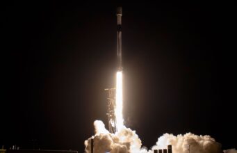SpaceX lança satélites Starlink da Califórnia em seu 160º voo Falcon 9 do ano
