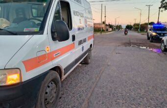 Um motociclista ficou ferido após ser atropelado por um caminhão em Anatoya