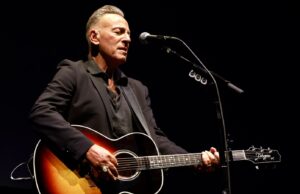 Bruce Springsteen brinca com alarme de incêndio no show ‘Stone Pony’