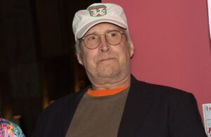 Chevy Chase explica o susto à saúde em um novo documentário
