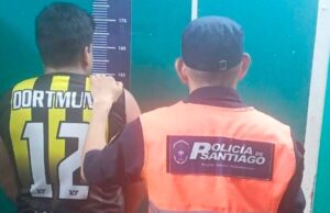 Eles atrapalham o trabalho secreto e prendem um jovem por roubo de gado