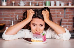 Seus desejos por comida desapareceram em Munjar e depois rosnaram de volta