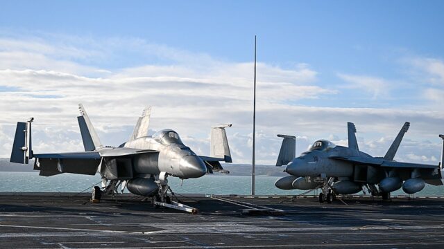 fighter-jets-f-18.jpg