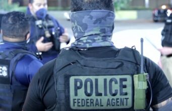 Legislador de Washington apresenta projeto de lei para proibir a aplicação da lei de usar máscaras em meio a ataques do ICE