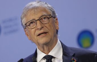 Bill Gates está doando quase toda sua riqueza até 2045