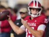 Fernando Mendoza se torna o primeiro jogador do Indiana a ganhar o Troféu Heisman.