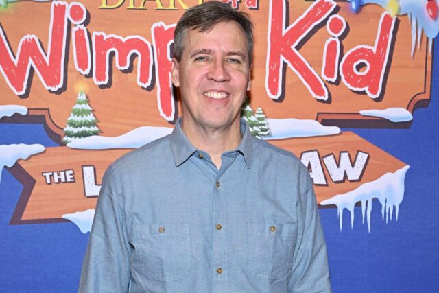 jeff-kinney-wimpy-kid-prm-122325-618b1487895d4809b532bdb20a40d10d.jpg