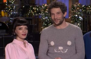 Apresentado por Josh O’Connor com a convidada musical Lily Allen