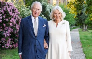 O Rei Charles e a Rainha Camilla lançaram um cartão de Natal com uma foto de Roma