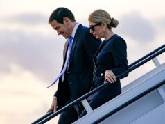 Funcionários da esposa de Trump discutem apoio ao marido nos bastidores