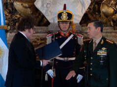 Xavier Miley empossou Carlos Presti como Ministro da Defesa
