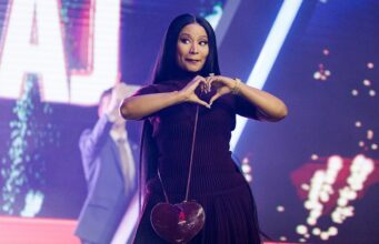 Nicki Minaj dá ‘respeito máximo’ a Trump e Vance no evento TPUSA