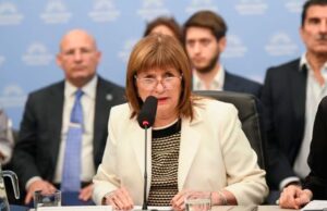 Patricia Bullrich: “Os agentes receberão até dez horas por mês e o restante será para trabalho”.