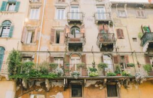 Comprar uma casa histórica na Itália: vivendo entre a história