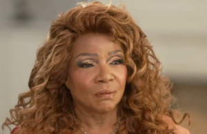 Gloria Gaynor diz que seu hit ‘I Will Survive’ se tornou um hino de força pessoal durante seus momentos mais sombrios