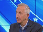 Wilson prefeito de Portland fala sobre sucesso e críticas à crise dos sem-teto na cidade