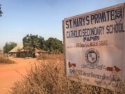 Nigéria garante a libertação de 100 crianças raptadas após a sua captura