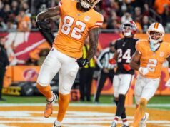 A ex-estrela do UW Huskies, Devin Culp, consegue o primeiro touchdown da carreira na NFL