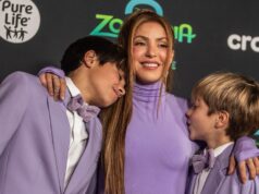 Shakira se apresenta com seus filhos em show recente