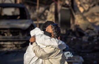 A falha nos alertas de emergência durante os incêndios em Los Angeles corroeu a confiança. Como consertar isso?