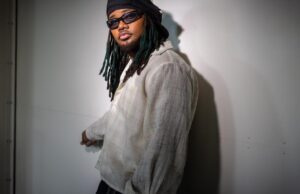 Leon Thomas fala sobre Nickelodeon, o Grammy e seu primeiro single “Mutt”.