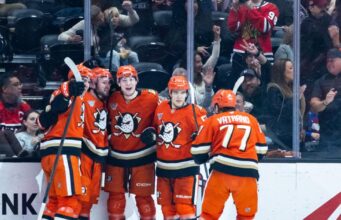 Os Ducks têm muito o que comemorar, apesar da grande derrota para o rival Kings