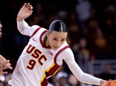 As 16 mulheres da USC foram derrotadas em casa pela melhor colocada Connecticut