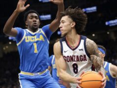 Graham Ike, nº 8 Gonzaga se afastou tarde para derrubar o nº 25 UCLA 82-72