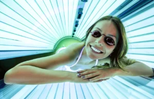 Bronzeamento artificial triplica o risco de melanoma e causa extensas mutações no DNA