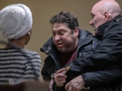 O homem preso no ataque a Ilhan Omar tinha antecedentes criminais e fazia postagens pró-Trump