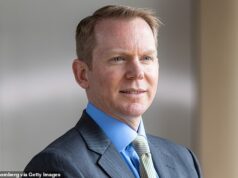 O chefe do Lloyds criticou os planos de Nigel Farage de impor um imposto inesperado aos bancos