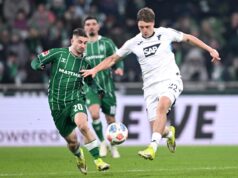 O Hoffenheim, com dez jogadores, manteve o recorde perfeito ao derrotar o covarde Bremen